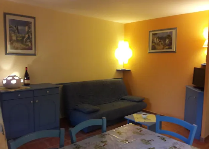 Dom wakacyjny Provence, Uzes, Maisonnette 6-7 Personnes Dans *